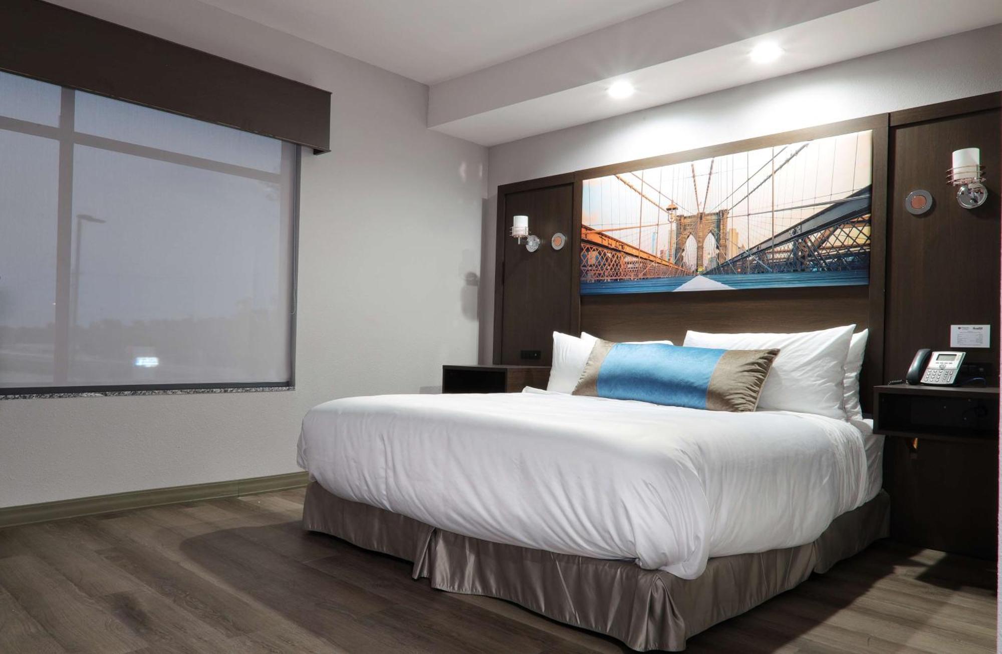 Hotel Manhattan, BW Signature Collection New Caney Екстериор снимка